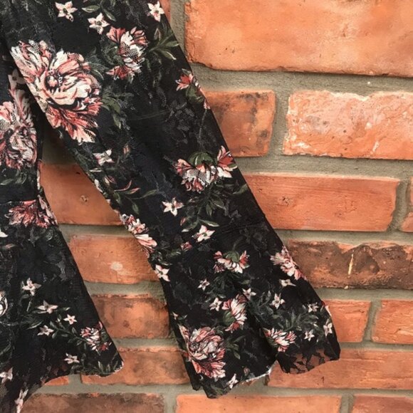 SFERA Spain NEW Lace Floral Sheer Boho Flare Bell Sleeve Peplum Stretch Top Rose - Picture 8 of 15